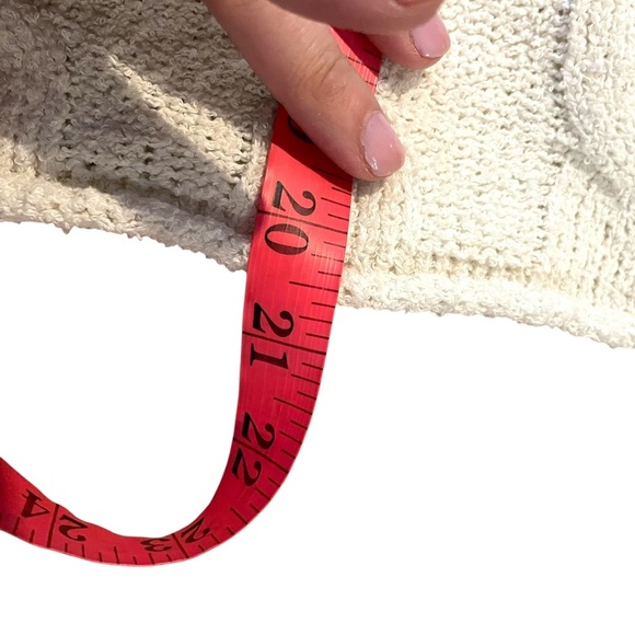 Cable Knit Sweater 🤍 - Picture 6 of 8